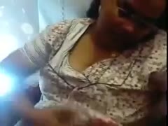Boobalicious Indian nympho lets her paramour suck her teats
